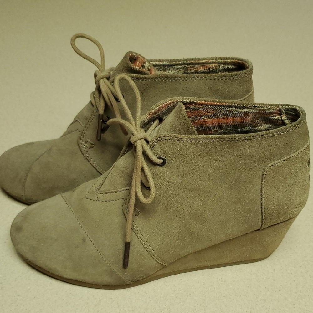 Women's Tan Suede Ankle Boots